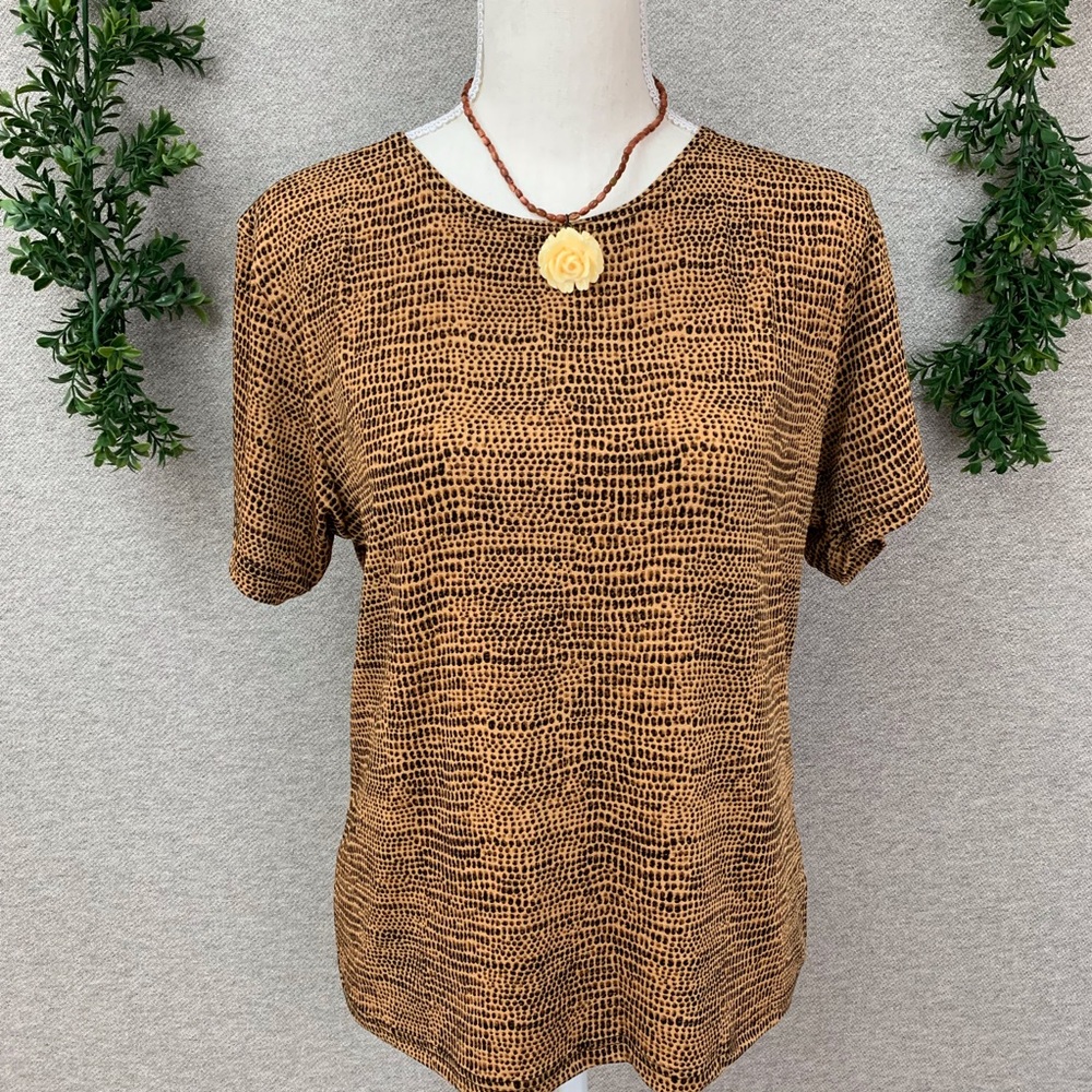 Short Sleeve Lightweight Speckled Top